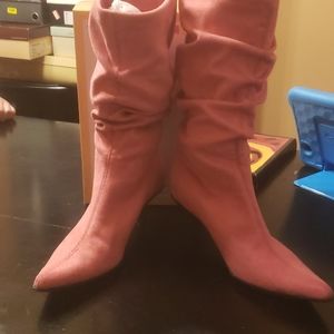 Heeled boots suede